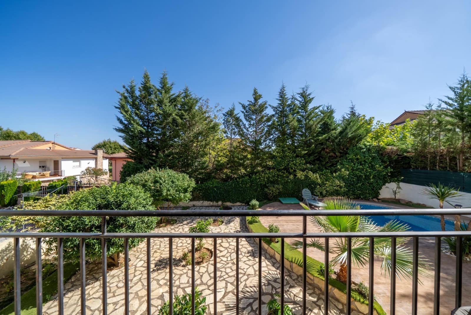 6 bedroom Villa for sale in San Martin de Valdeiglesias with pool - € 459,000 (Ref: 9513404)