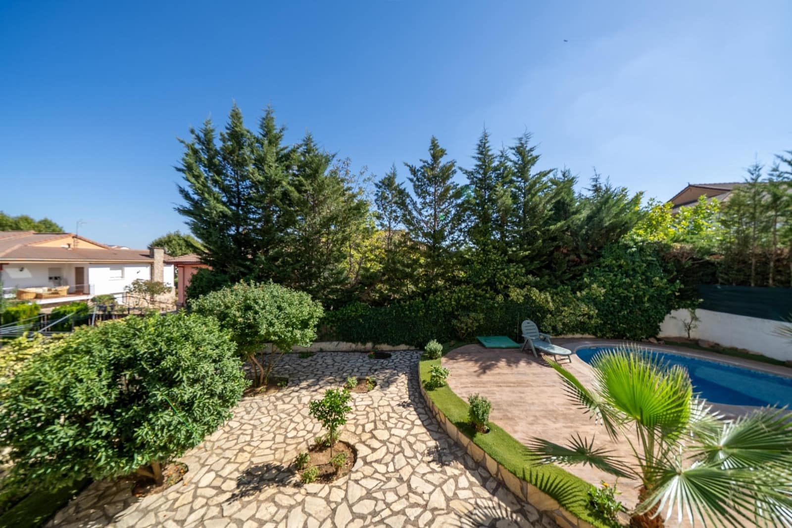 6 bedroom Villa for sale in San Martin de Valdeiglesias with pool - € 459,000 (Ref: 9513404)