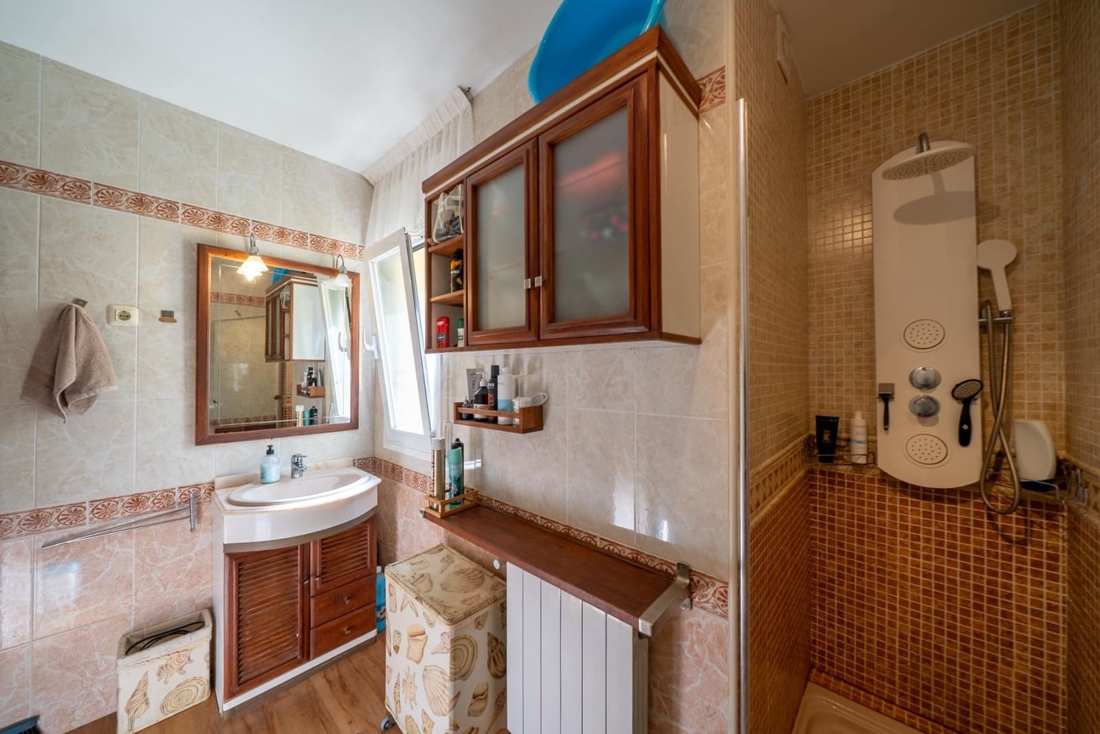 6 bedroom Villa for sale in San Martin de Valdeiglesias with pool - € 459,000 (Ref: 9513404)