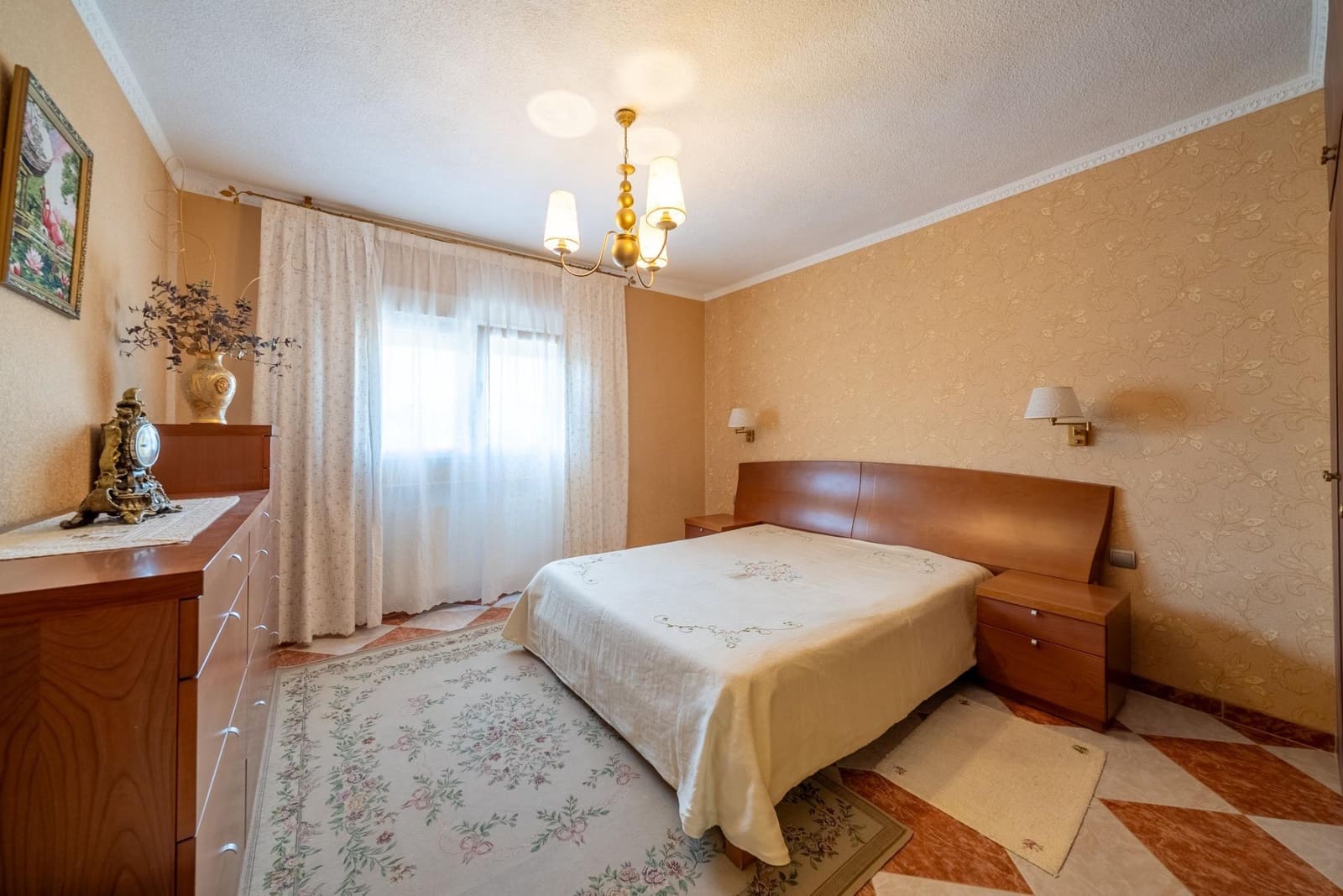 6 bedroom Villa for sale in San Martin de Valdeiglesias with pool - € 459,000 (Ref: 9513404)