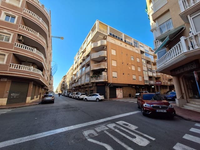 3 bedroom Penthouse for sale in Centro, Torrevieja with garage - € 254,900 (Ref: 9513407)