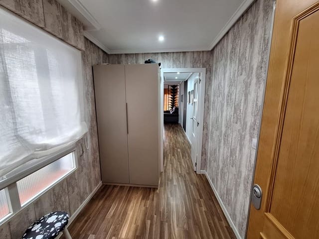 3 bedroom Penthouse for sale in Centro, Torrevieja with garage - € 254,900 (Ref: 9513407)