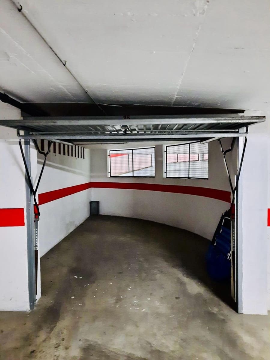 Garasje til salgs i Torrevieja - € 29 900 (Ref: 9513409)