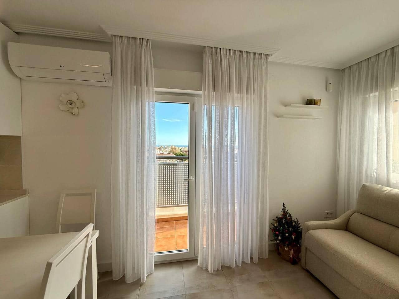 1 quarto Penthouse para venda em Torrevieja - 160 000 € (Ref: 9518902)