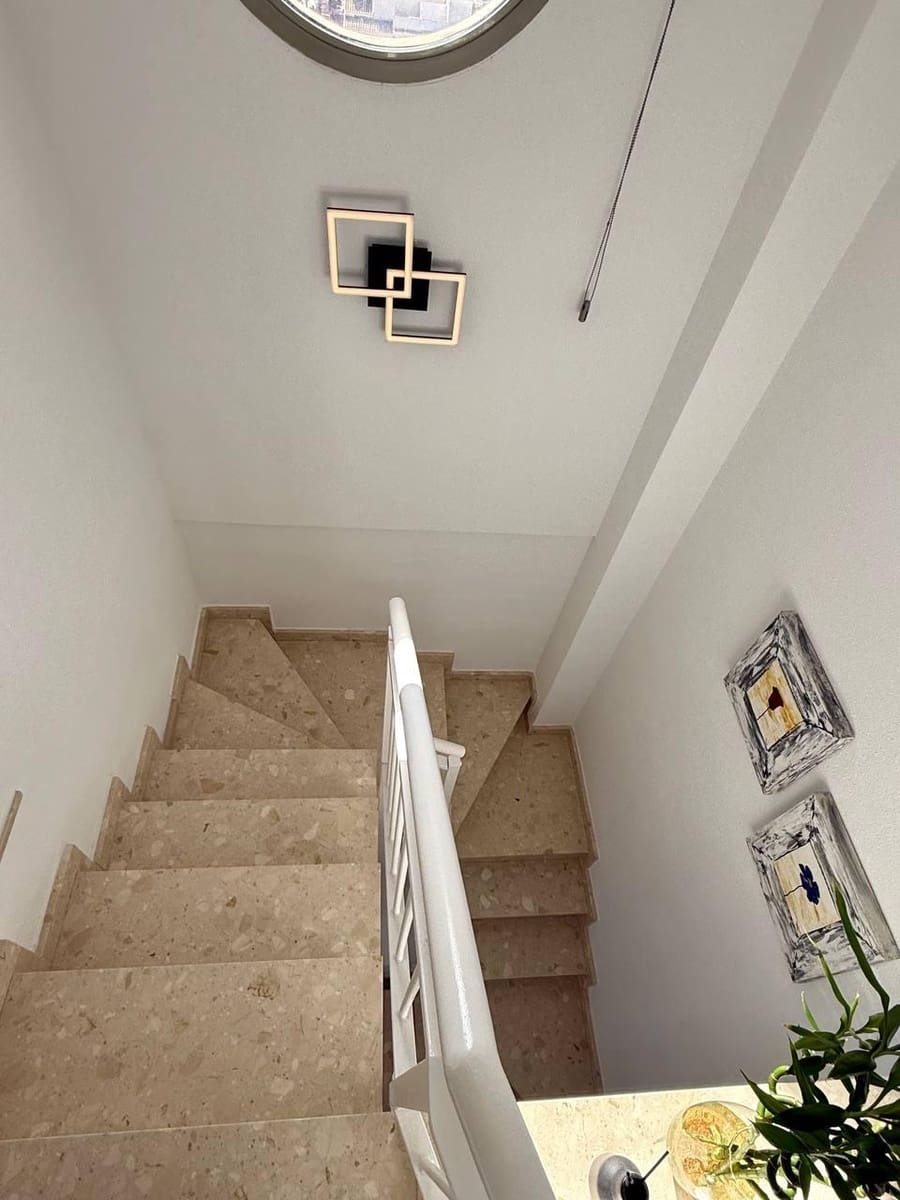 1 quarto Penthouse para venda em Torrevieja - 160 000 € (Ref: 9518902)