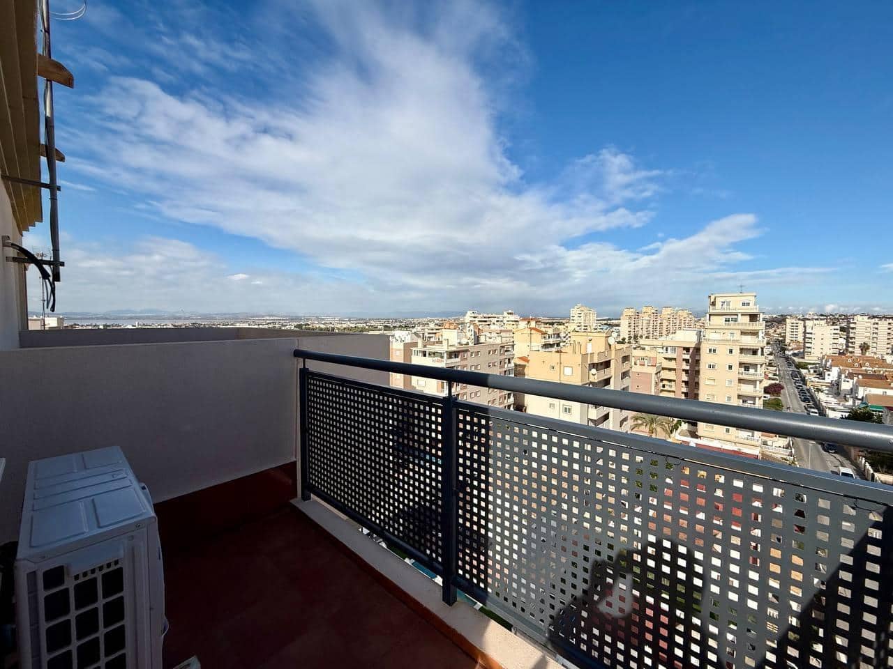 1 quarto Penthouse para venda em Torrevieja - 160 000 € (Ref: 9518902)