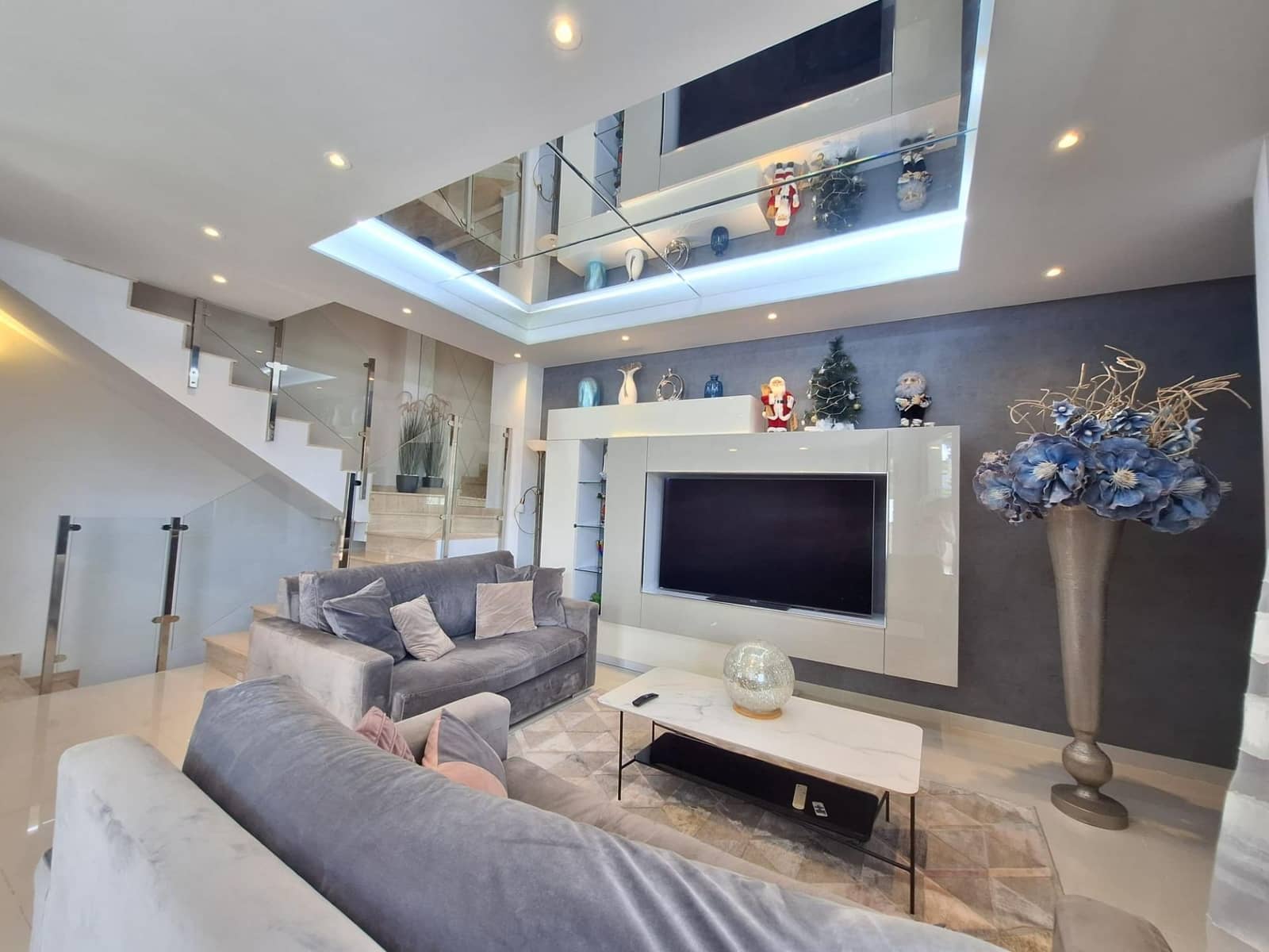 3 soveværelse Rækkehus til salg i Orihuela Costa med swimmingpool - € 475.000 (Ref: 9518903)