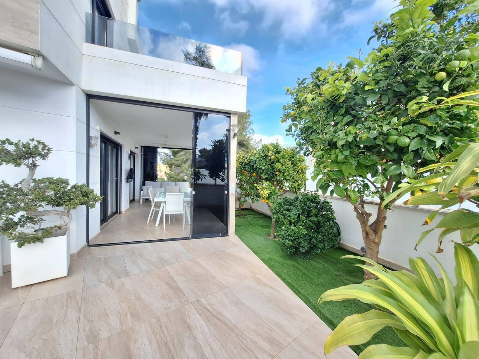 3 soveværelse Rækkehus til salg i Orihuela Costa med swimmingpool - € 475.000 (Ref: 9518903)