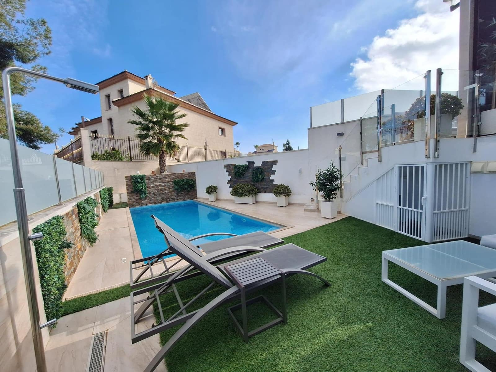 3 soveværelse Rækkehus til salg i Orihuela Costa med swimmingpool - € 475.000 (Ref: 9518903)