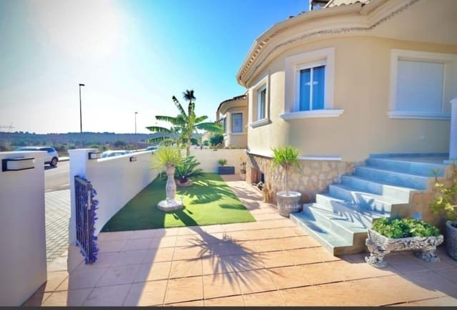 3 bedroom Bungalow for sale in San Miguel de Salinas with pool - € 320,000 (Ref: 9518904)