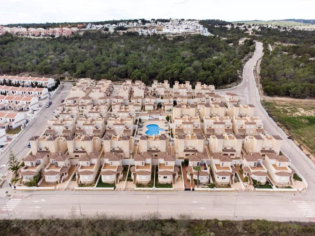 3 bedroom Bungalow for sale in San Miguel de Salinas with pool - € 320,000 (Ref: 9518904)