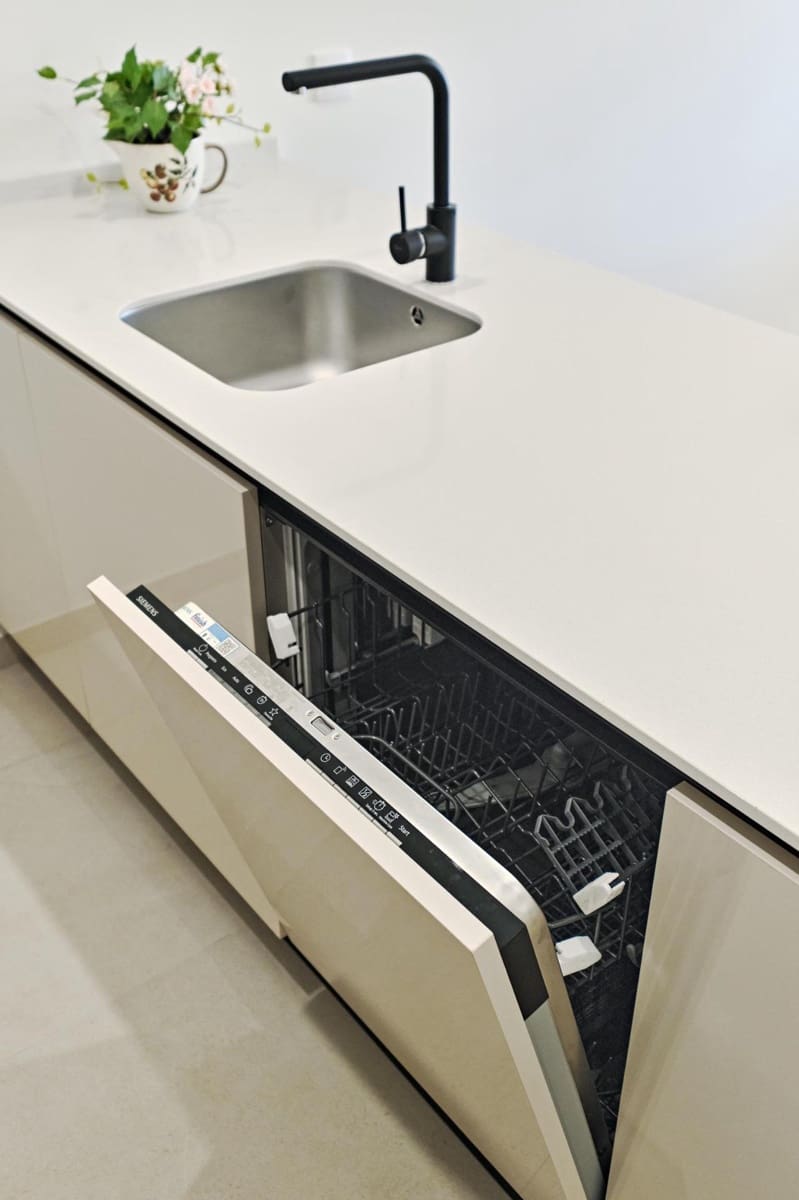 Bungalow de 2 habitaciones en La Veleta en venta con piscina garaje - 360.000 € (Ref: 9518909)