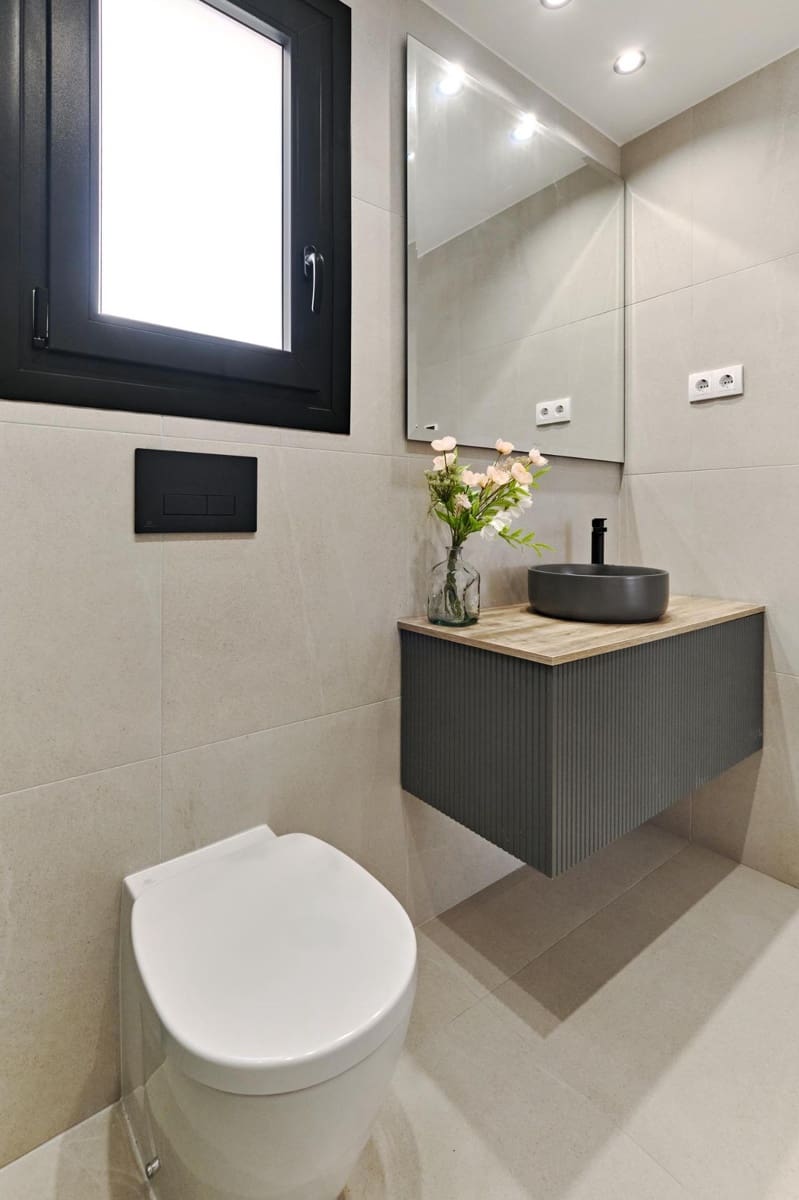 Bungalow de 2 habitaciones en La Veleta en venta con piscina garaje - 360.000 € (Ref: 9518909)