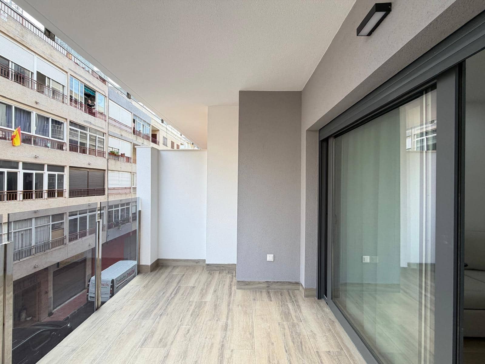 2 sypialnia Apartament na sprzedaż w Torrevieja z basenem garażem - 330 000 € (Ref: 9520844)