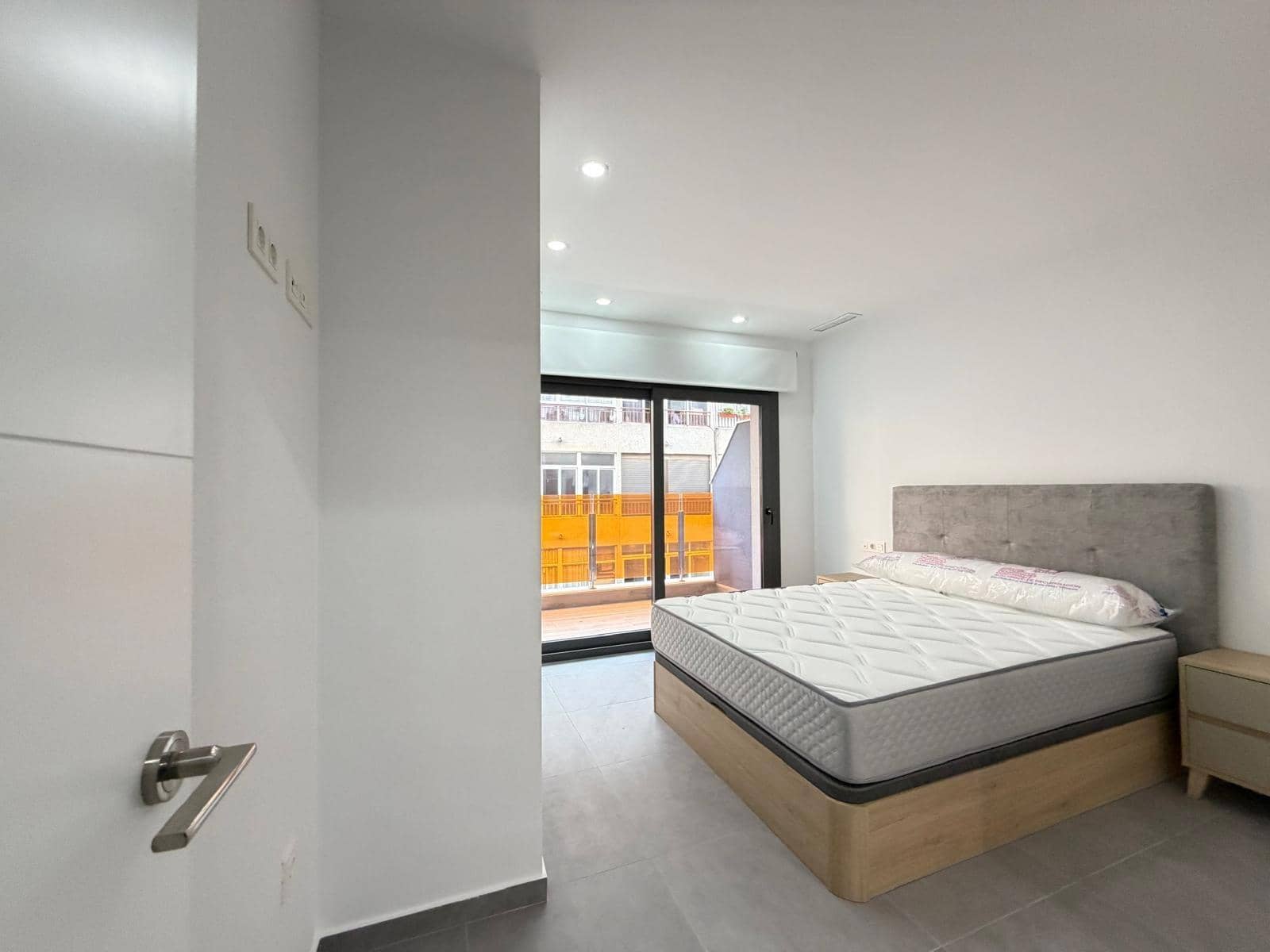 3 soveværelse Lejlighed til salg i Torrevieja med swimmingpool garage - € 349.000 (Ref: 9520845)