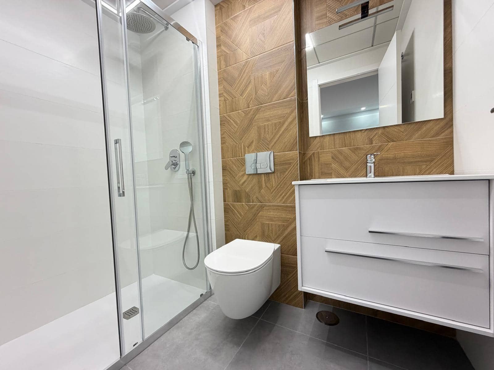 3 soveværelse Lejlighed til salg i Torrevieja med swimmingpool garage - € 349.000 (Ref: 9520845)