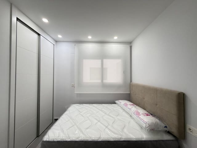 3 soveværelse Lejlighed til salg i Torrevieja med swimmingpool garage - € 349.000 (Ref: 9520845)