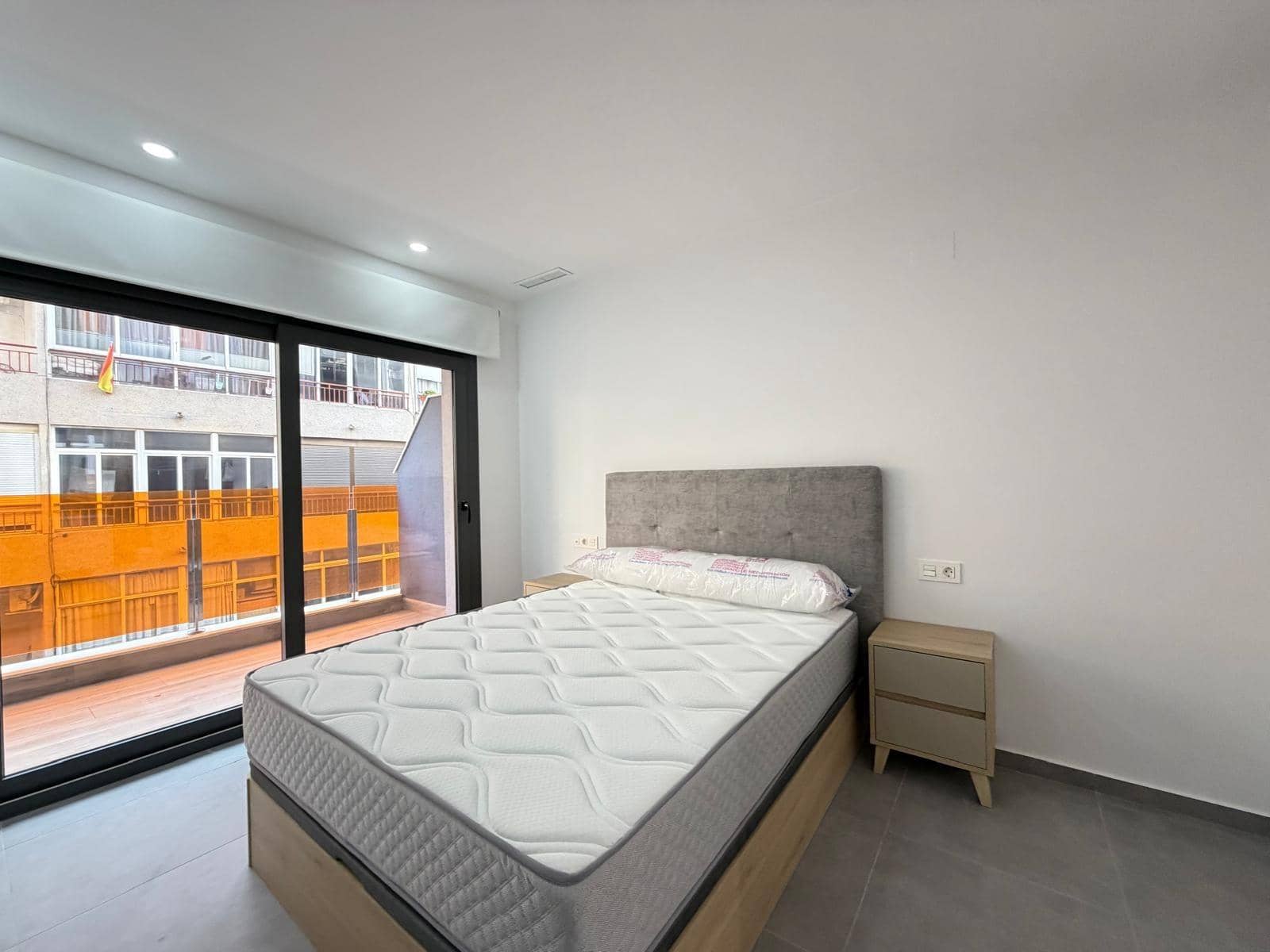 3 soveværelse Lejlighed til salg i Torrevieja med swimmingpool garage - € 349.000 (Ref: 9520845)