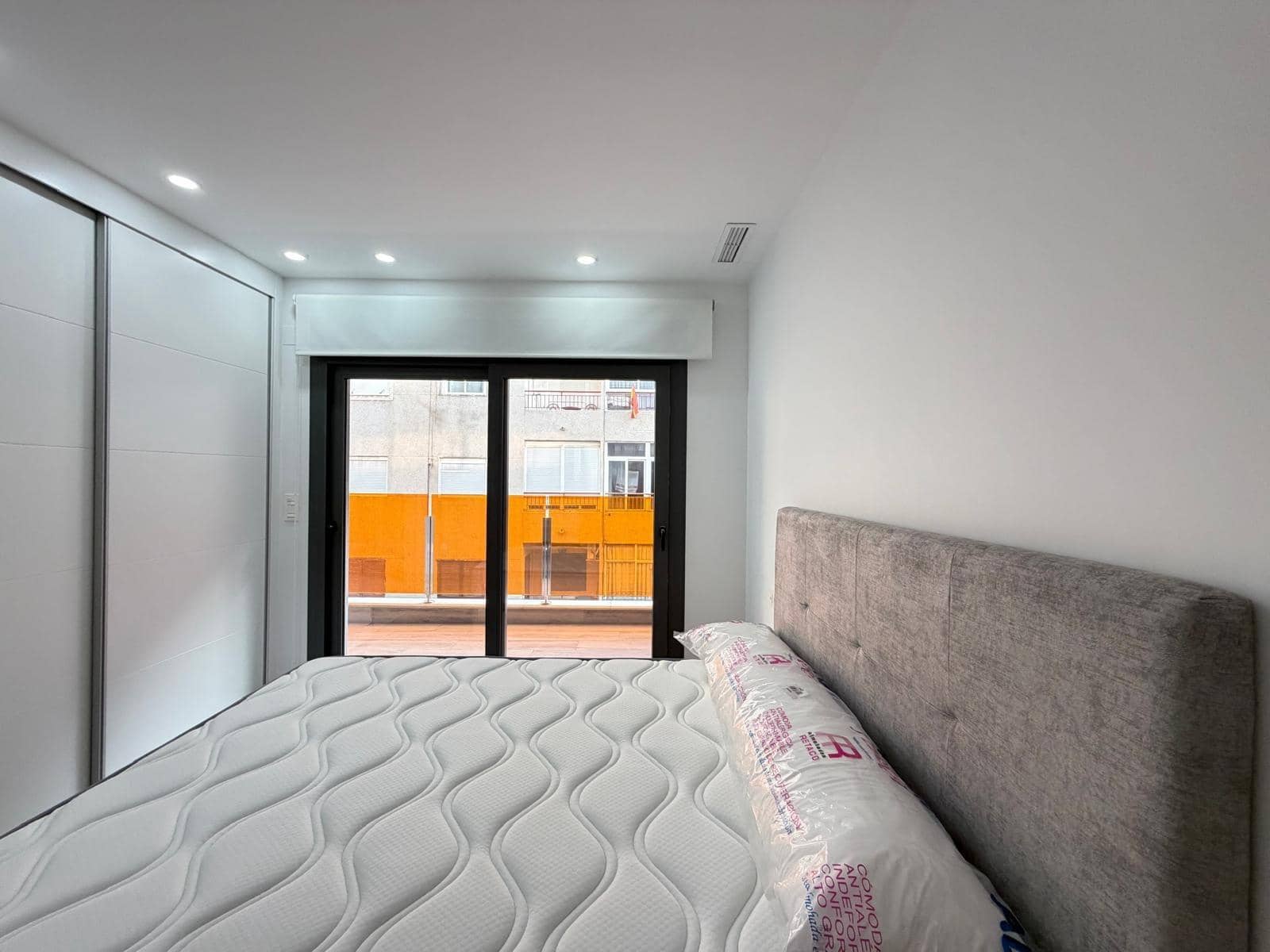 3 soveværelse Lejlighed til salg i Torrevieja med swimmingpool garage - € 349.000 (Ref: 9520845)