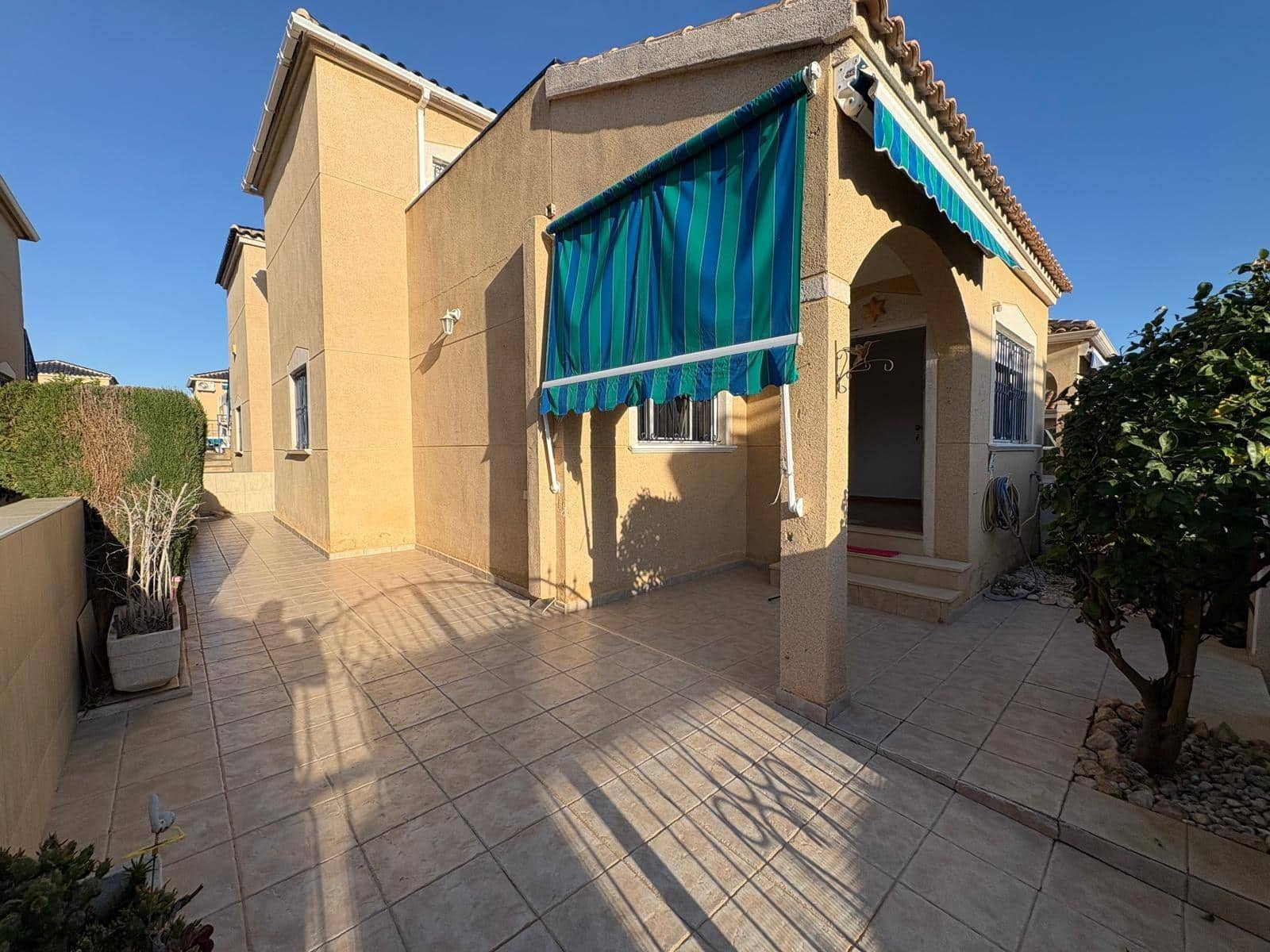 3 camera da letto Villa in vendita in Orihuela con piscina - 199.900 € (Rif: 9524296)