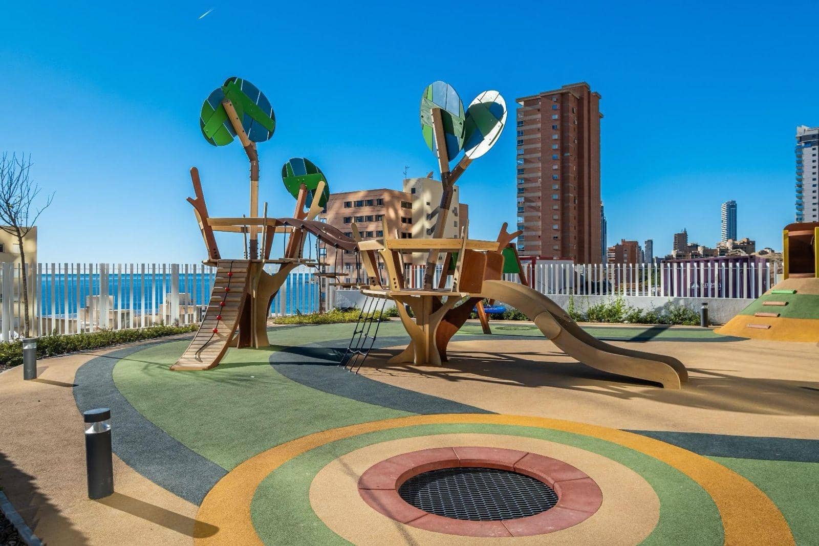 2 soveværelse Lejlighed til salg i Benidorm med swimmingpool - € 580.000 (Ref: 9524297)