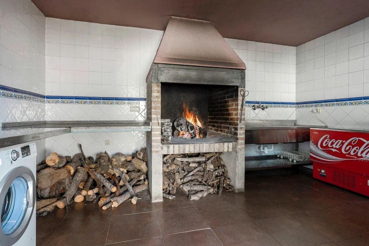 Chalet de 6 habitaciones en Náquera en venta - 985.000 € (Ref: 9527678)