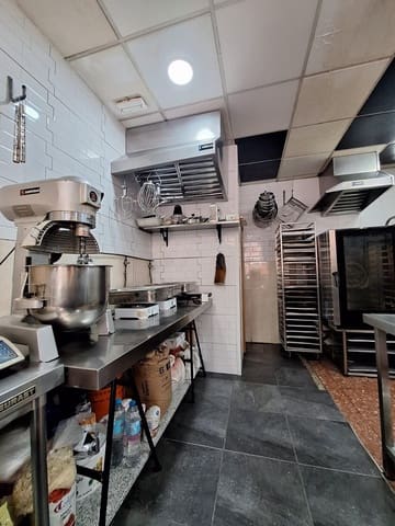 Erhverv til salg i Centro, Torrevieja - € 73.500 (Ref: 9527679)