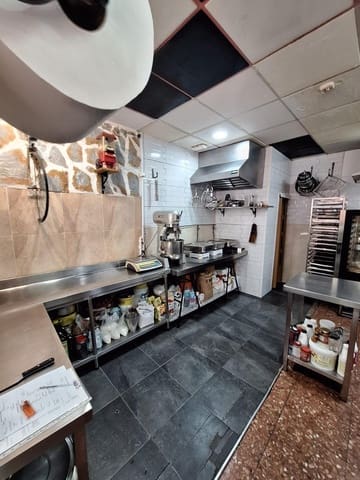 Erhverv til salg i Centro, Torrevieja - € 73.500 (Ref: 9527679)