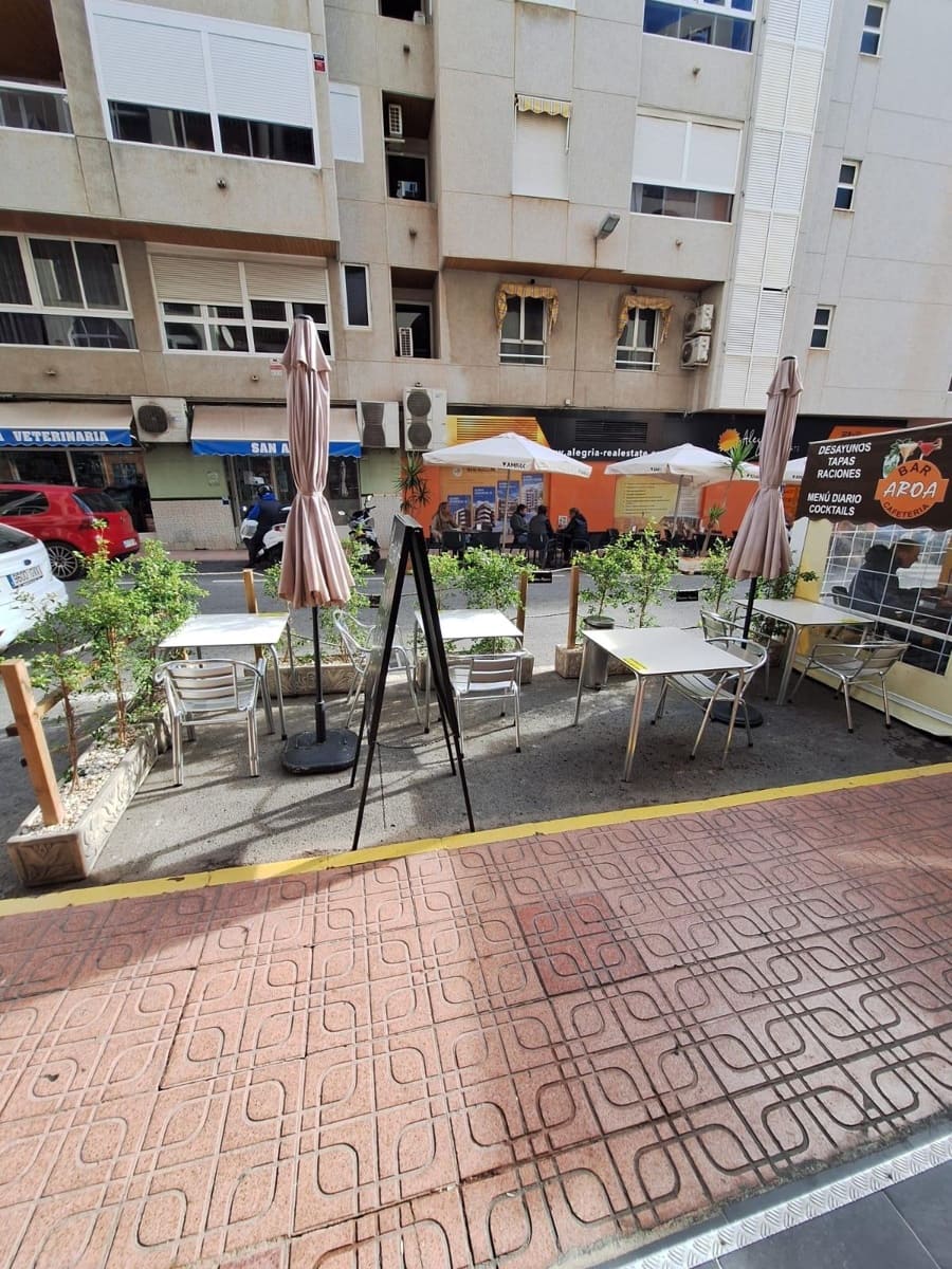 Erhverv til salg i Torrevieja - € 73.500 (Ref: 9527679)