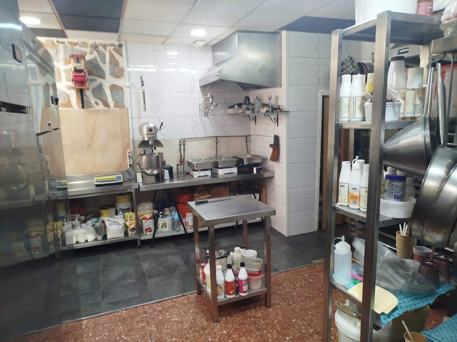 Erhverv til salg i Torrevieja - € 73.500 (Ref: 9527679)