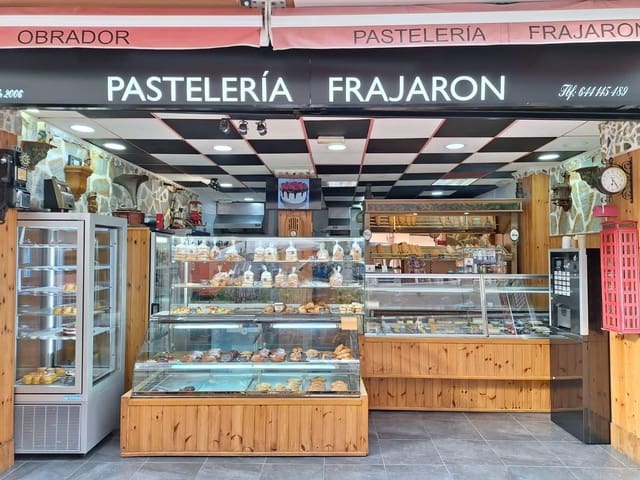 Erhverv til salg i Centro, Torrevieja - € 73.500 (Ref: 9527679)