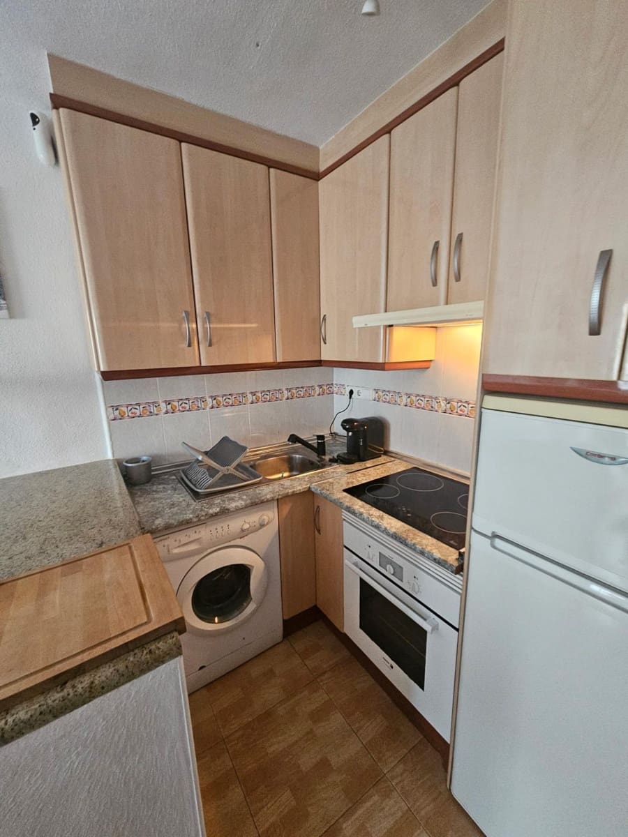 2 Zimmer Bungalow zu verkaufen in Torrevieja mit Pool - 145.000 € (Ref: 9527681)