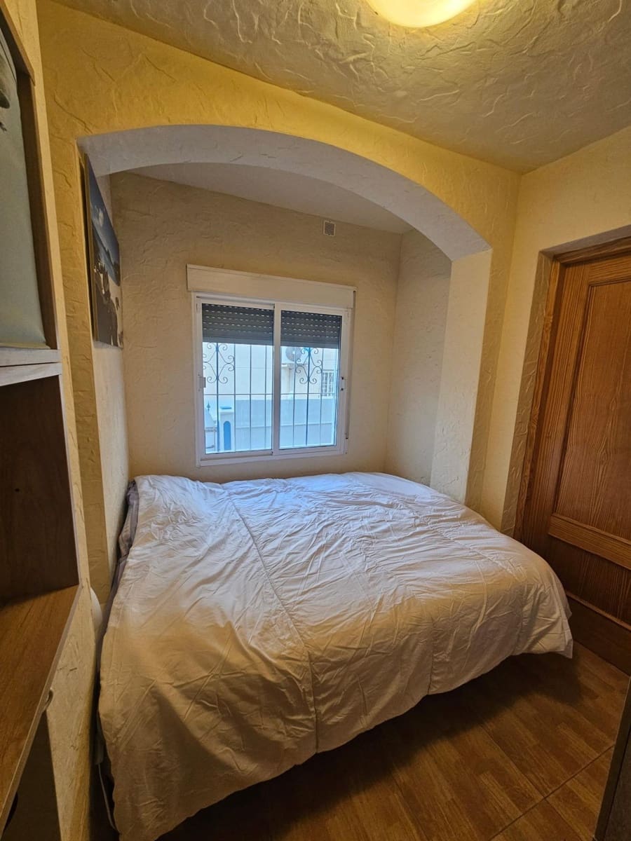 2 Zimmer Bungalow zu verkaufen in Torrevieja mit Pool - 145.000 € (Ref: 9527681)