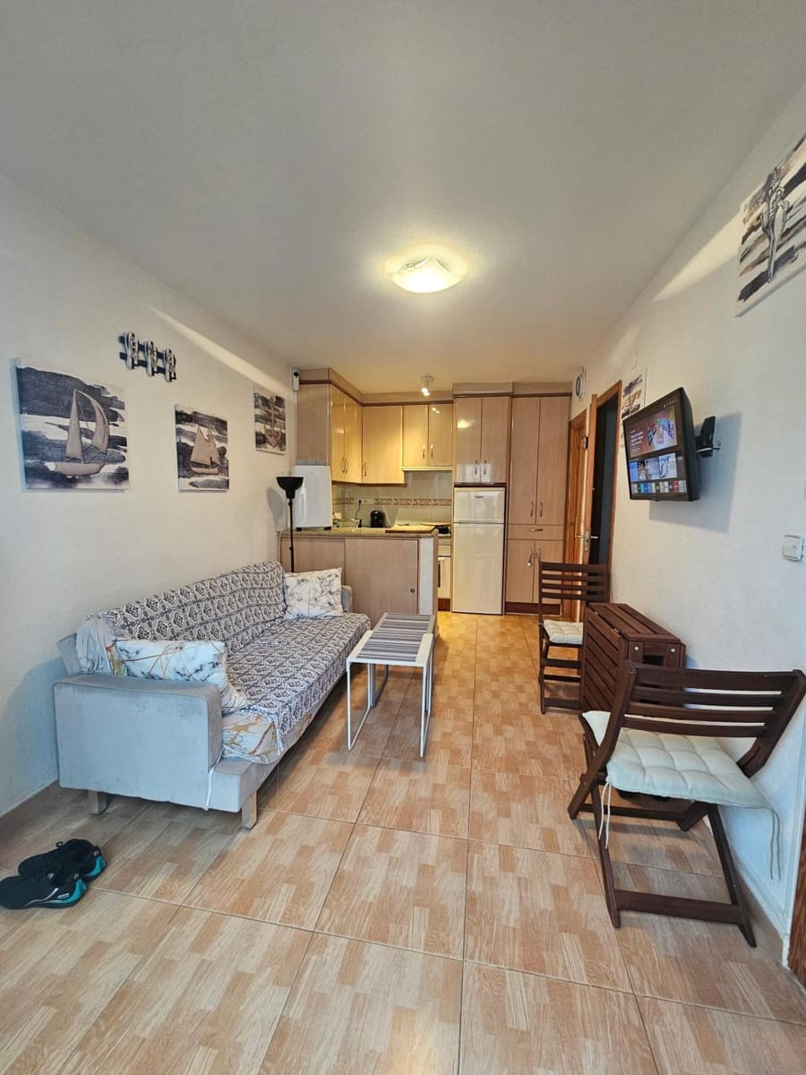 2 Zimmer Bungalow zu verkaufen in Torrevieja mit Pool - 145.000 € (Ref: 9527681)