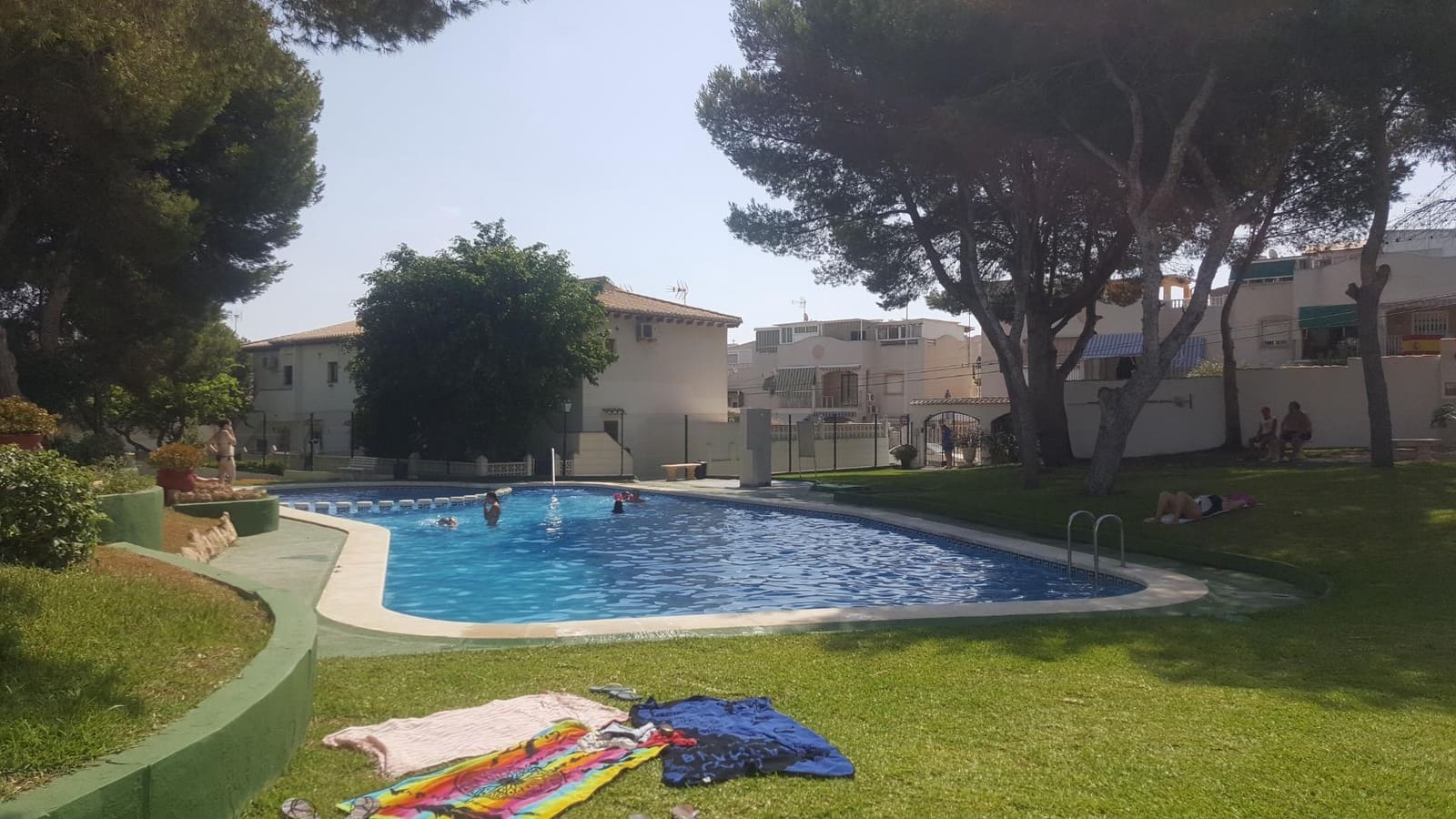 2 Zimmer Bungalow zu verkaufen in Torrevieja mit Pool - 145.000 € (Ref: 9527681)
