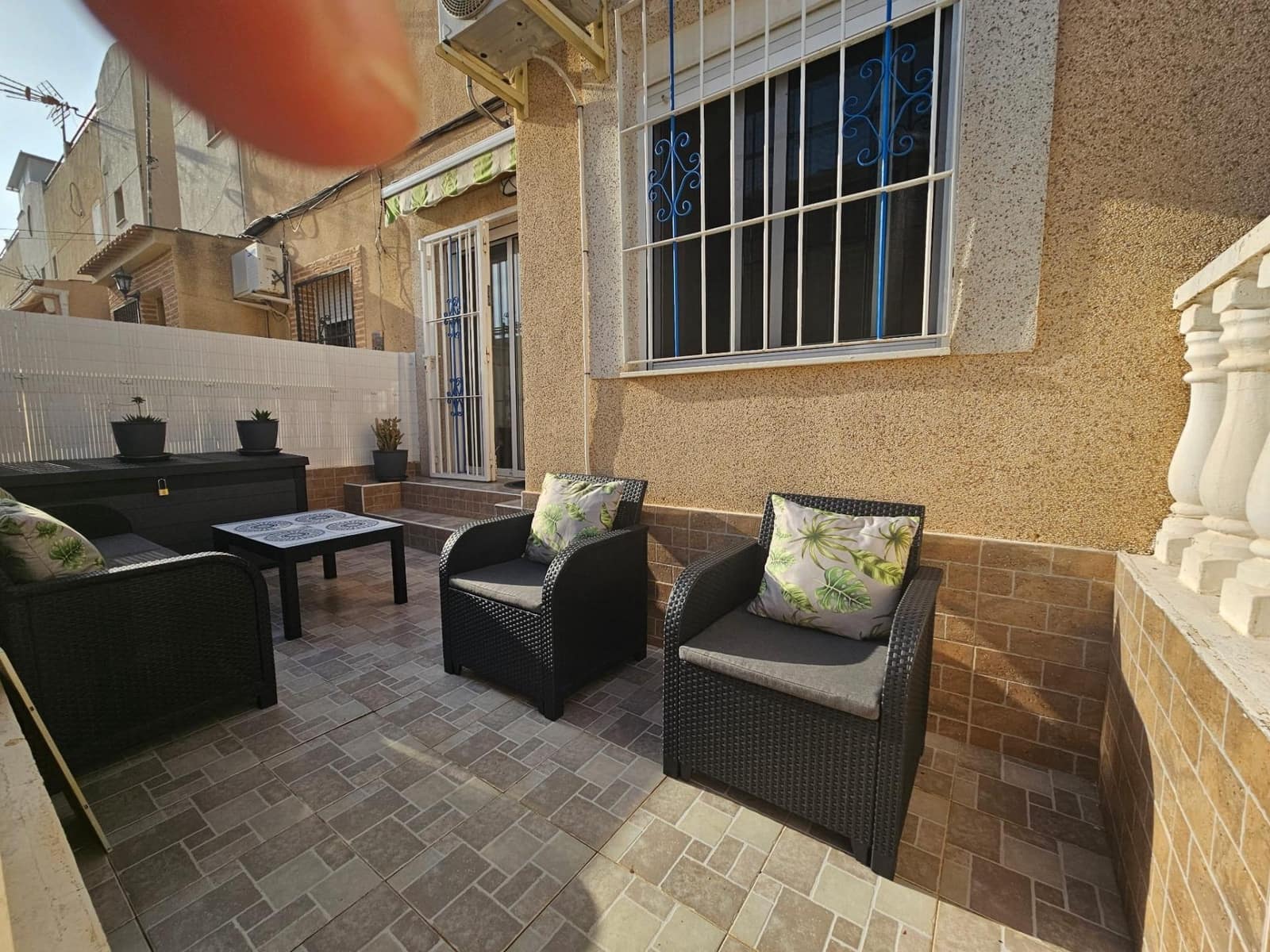 2 Zimmer Bungalow zu verkaufen in Torrevieja mit Pool - 145.000 € (Ref: 9527681)