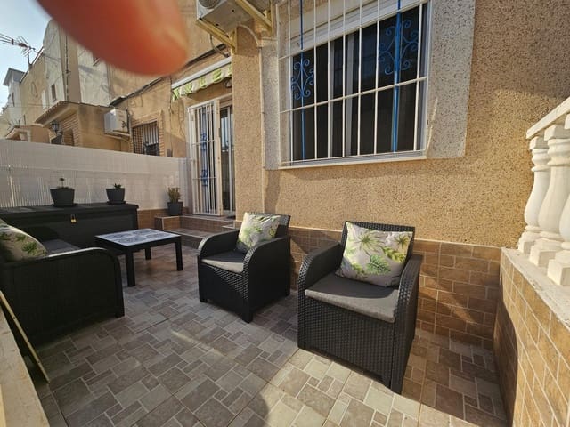 2 sypialnia Bungalow na sprzedaż w Torrevieja z basenem - 145 000 € (Ref: 9527681)