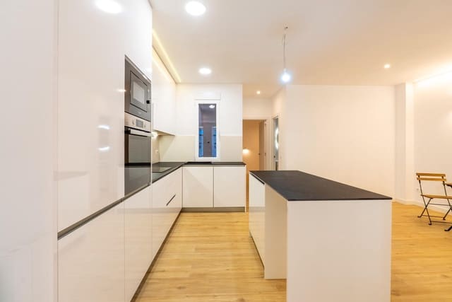 Piso de 1 habitación en Madrid ciudad en venta - 530.000 € (Ref: 9530528)