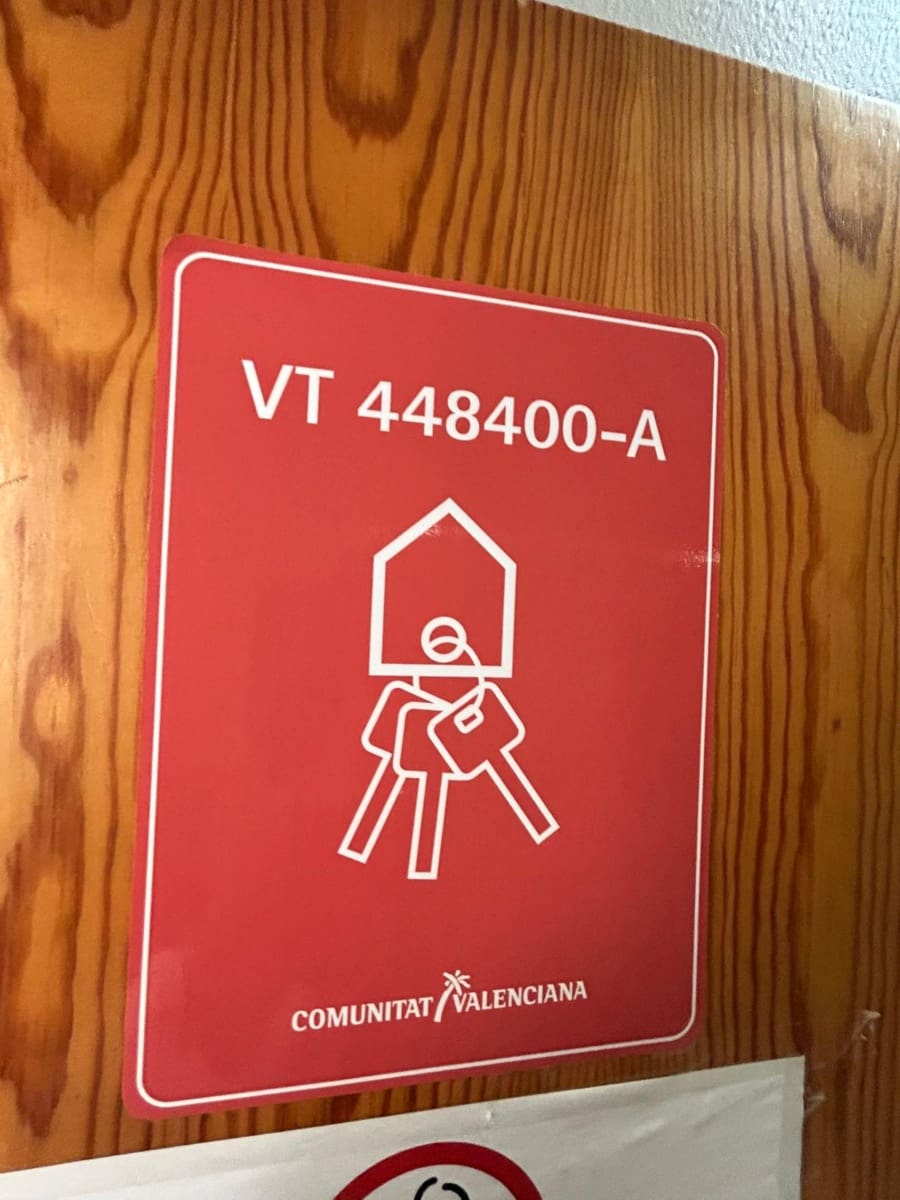 Yksiö myytävänä paikassa Torrevieja mukana uima-altaan - 95 000 € (Ref: 9533732)