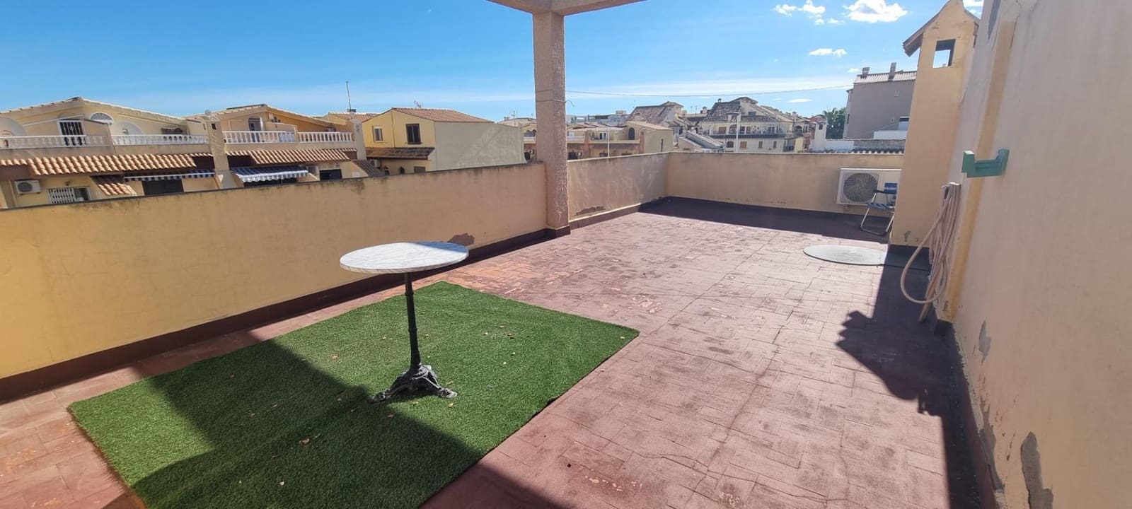 1 quarto Bungalow para venda em Torrevieja com piscina - 129 000 € (Ref: 9533733)
