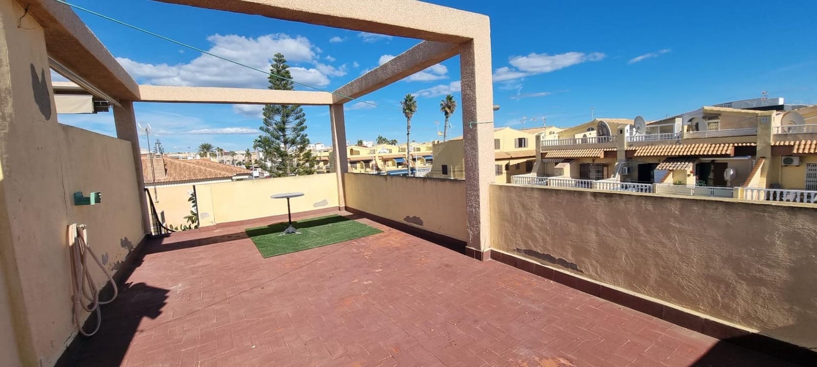 1 quarto Bungalow para venda em Torrevieja com piscina - 129 000 € (Ref: 9533733)