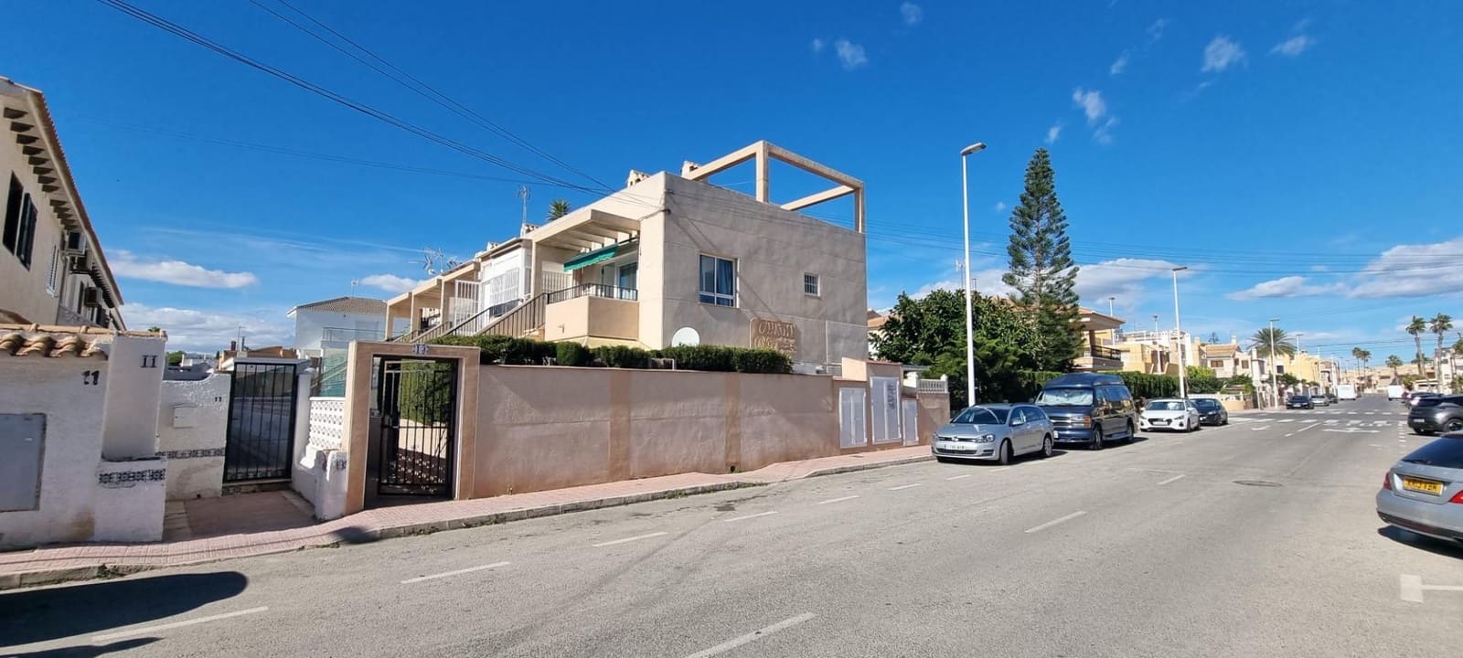 1 quarto Bungalow para venda em Torrevieja com piscina - 129 000 € (Ref: 9533733)