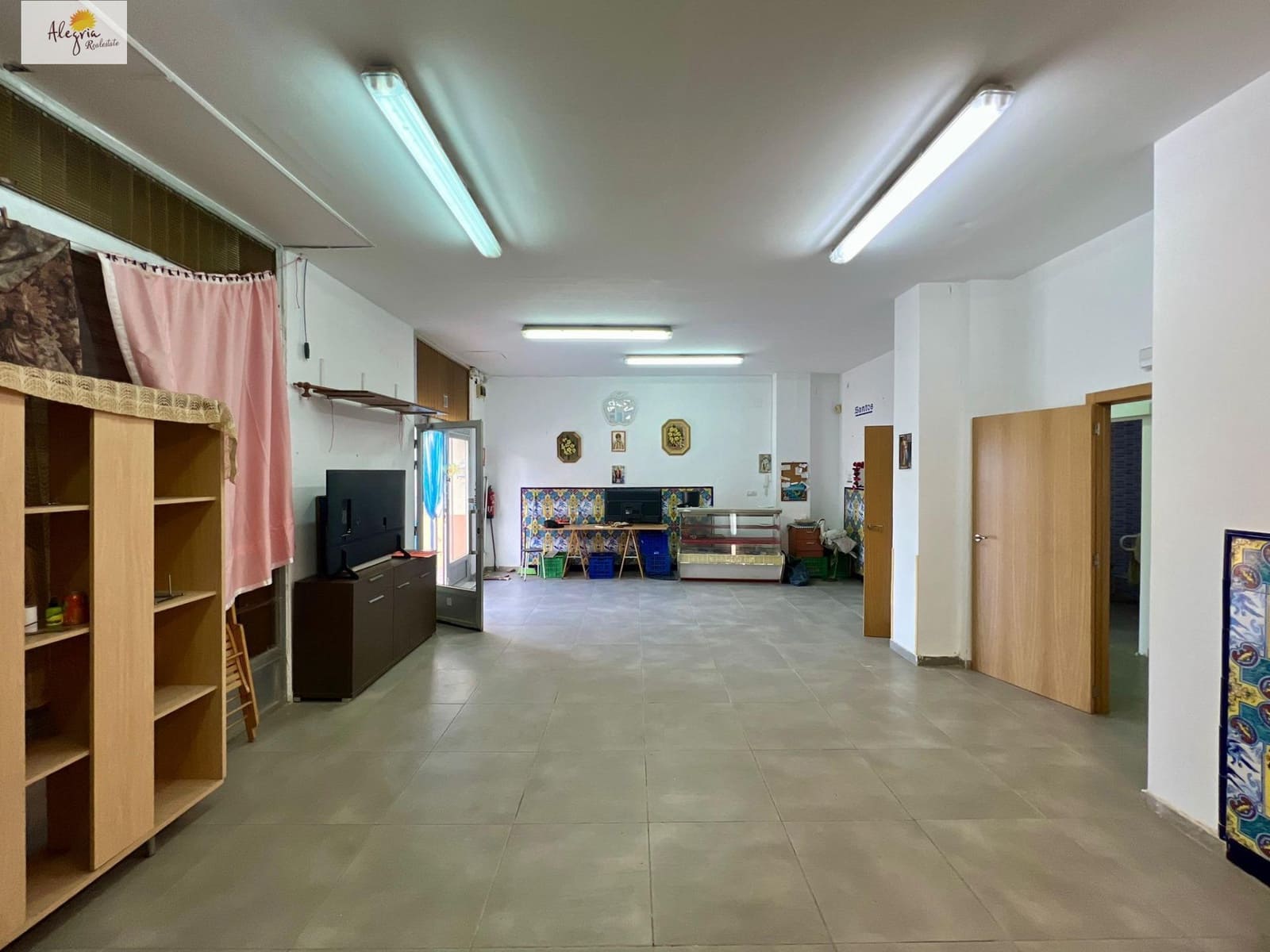 Komercyjne na sprzedaż w Miasto Walencja - 320 000 € (Ref: 9533735)