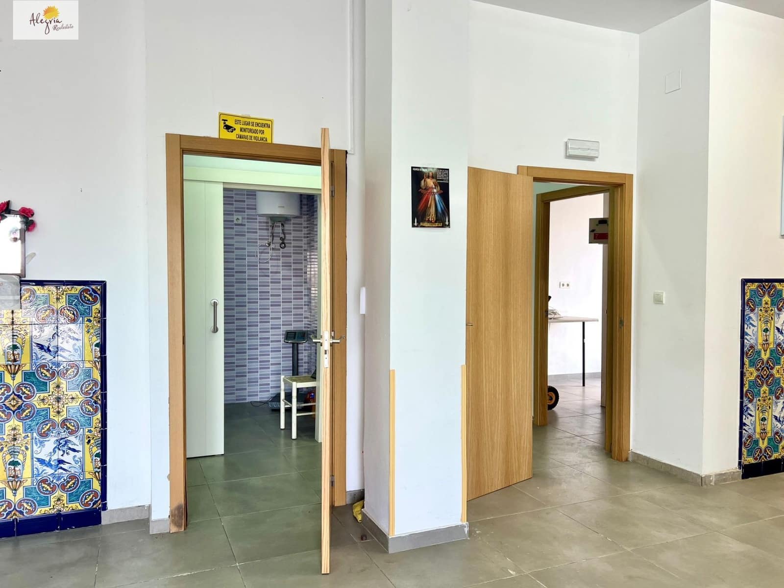 Komercyjne na sprzedaż w Miasto Walencja - 320 000 € (Ref: 9533735)