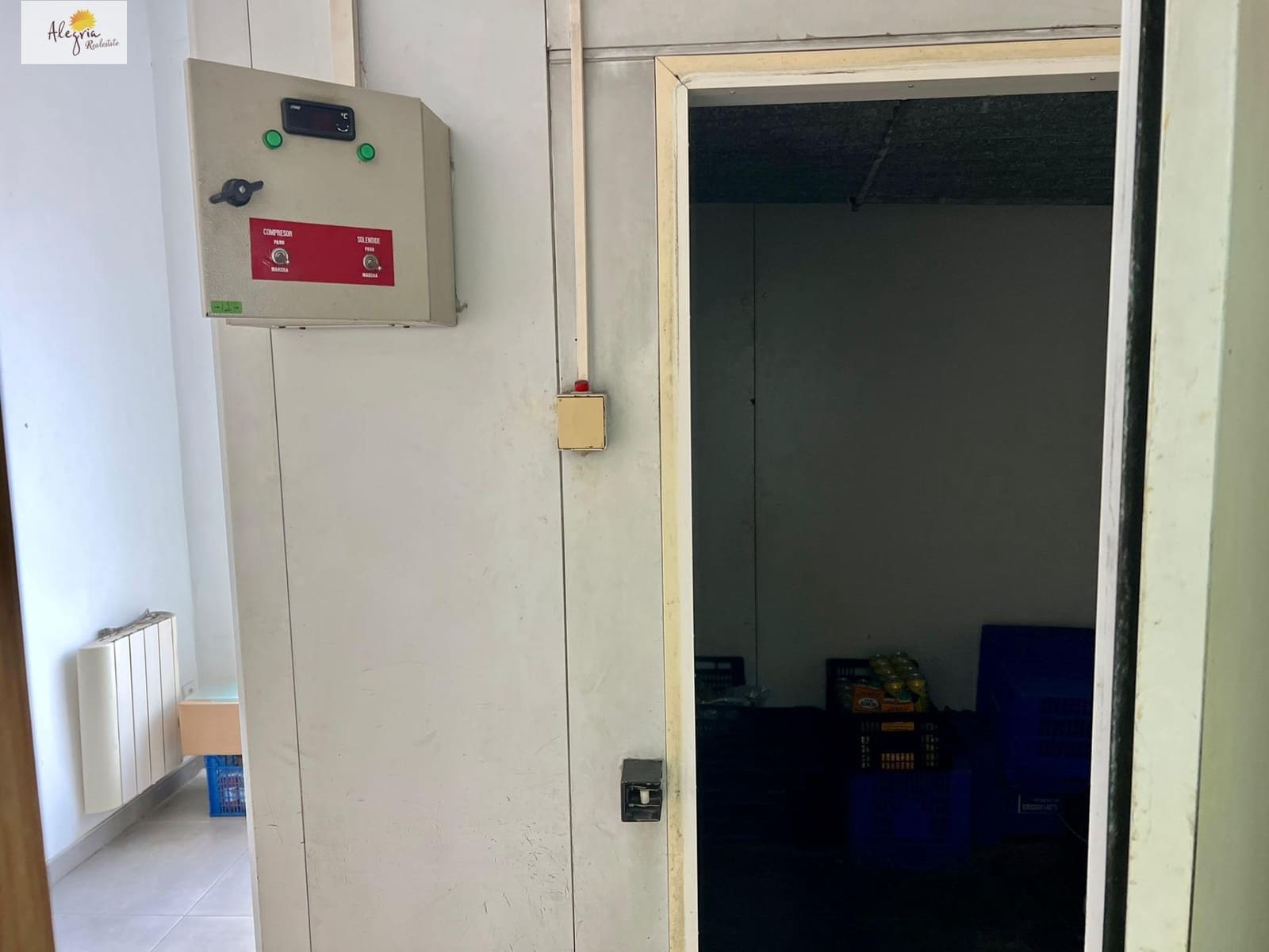 Komercyjne na sprzedaż w Miasto Walencja - 320 000 € (Ref: 9533735)