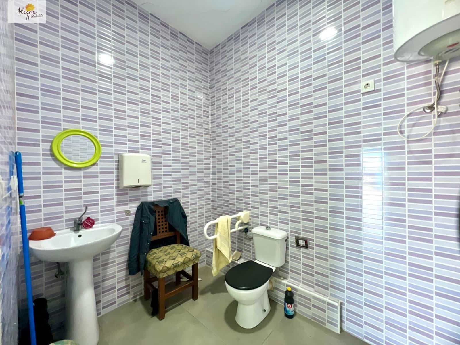 Komercyjne na sprzedaż w Miasto Walencja - 320 000 € (Ref: 9533735)