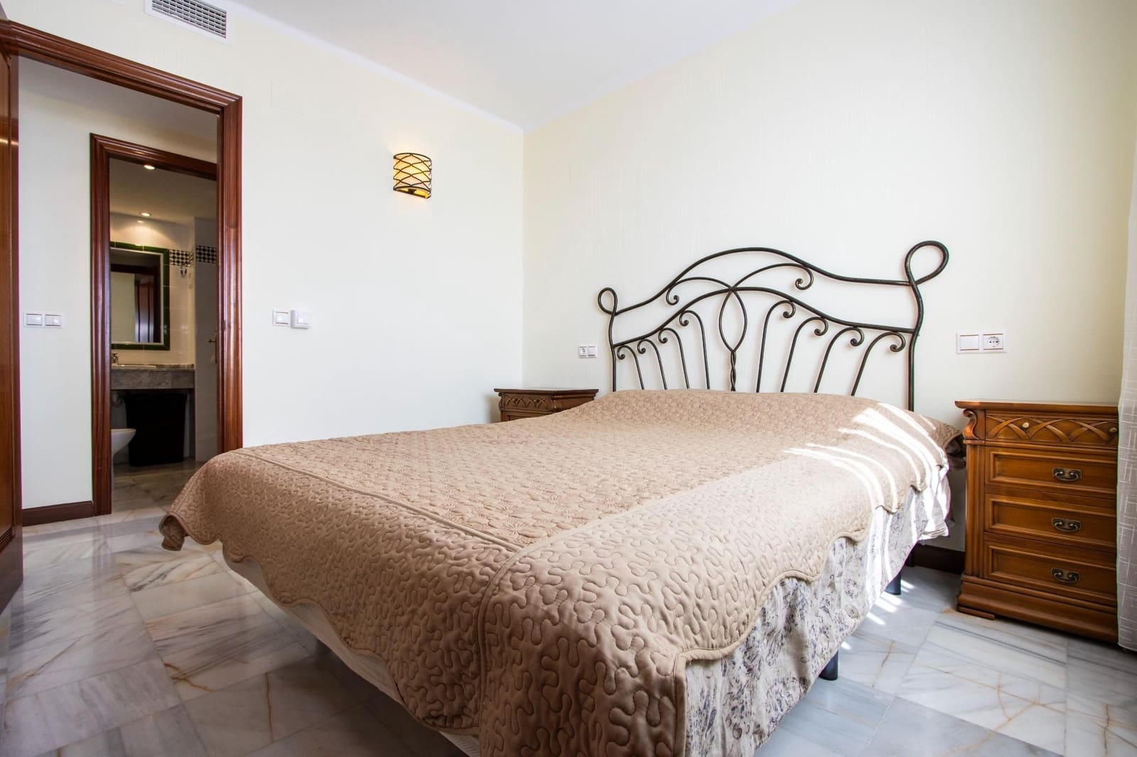 3 quarto Apartamento para venda em Torrevieja com piscina - 359 900 € (Ref: 9535929)