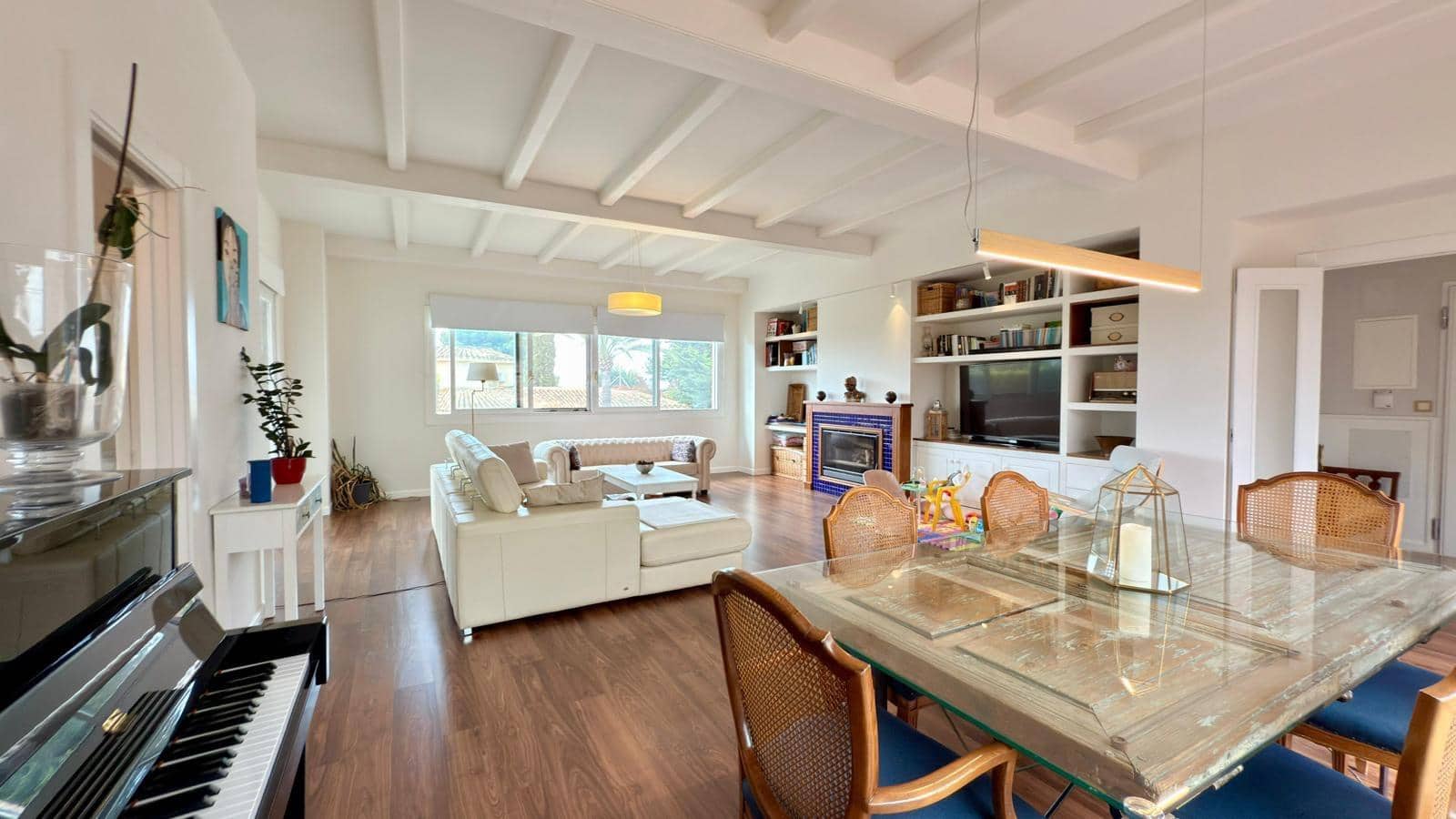 3 makuuhuone Huvila myytävänä paikassa La Nucia mukana uima-altaan - 970 000 € (Ref: 9535930)