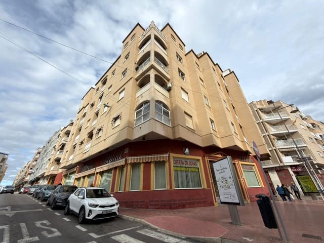 2 makuuhuone Huoneisto myytävänä paikassa Avenida Habaneras - Curva de Palangre, Torrevieja - 139 900 € (Ref: 9535934)