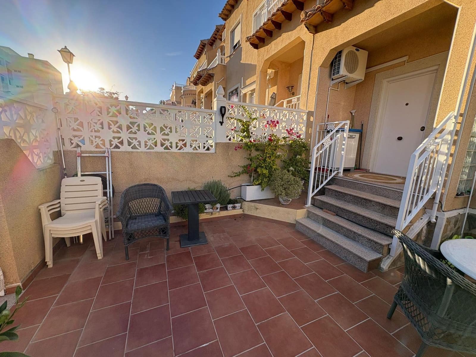 2 makuuhuone Rivitalo myytävänä paikassa Orihuela Costa - 175 000 € (Ref: 9543611)